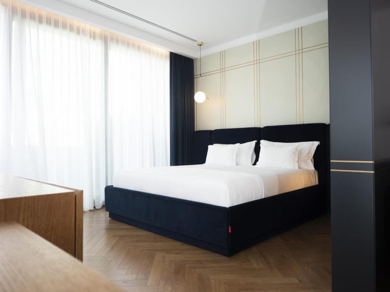 Moncafe Boutiquehotel 4* Tirana